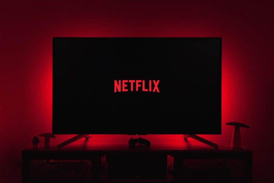 Netflix: Why is it Failing and How Can it be Saved