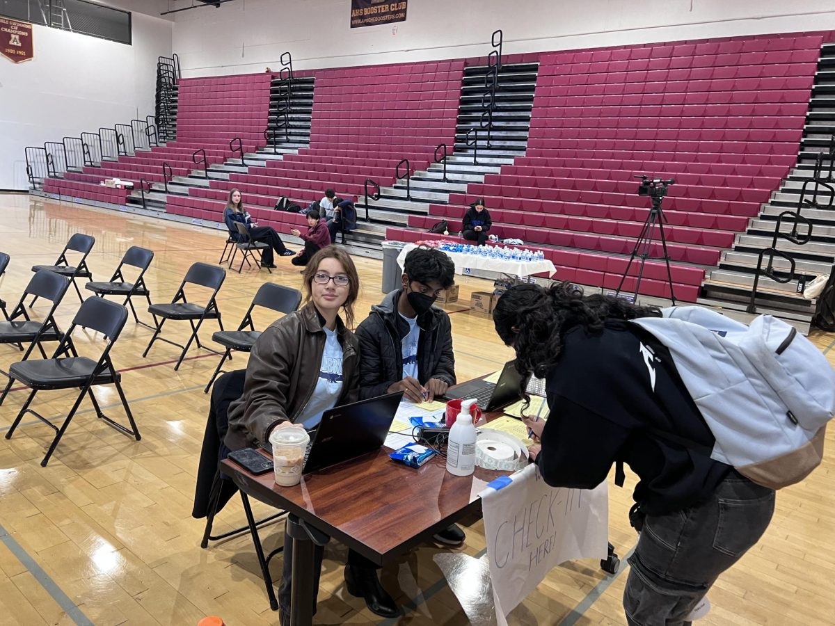 SMW Brings In Blood Donations for UCLA Blood Drive
