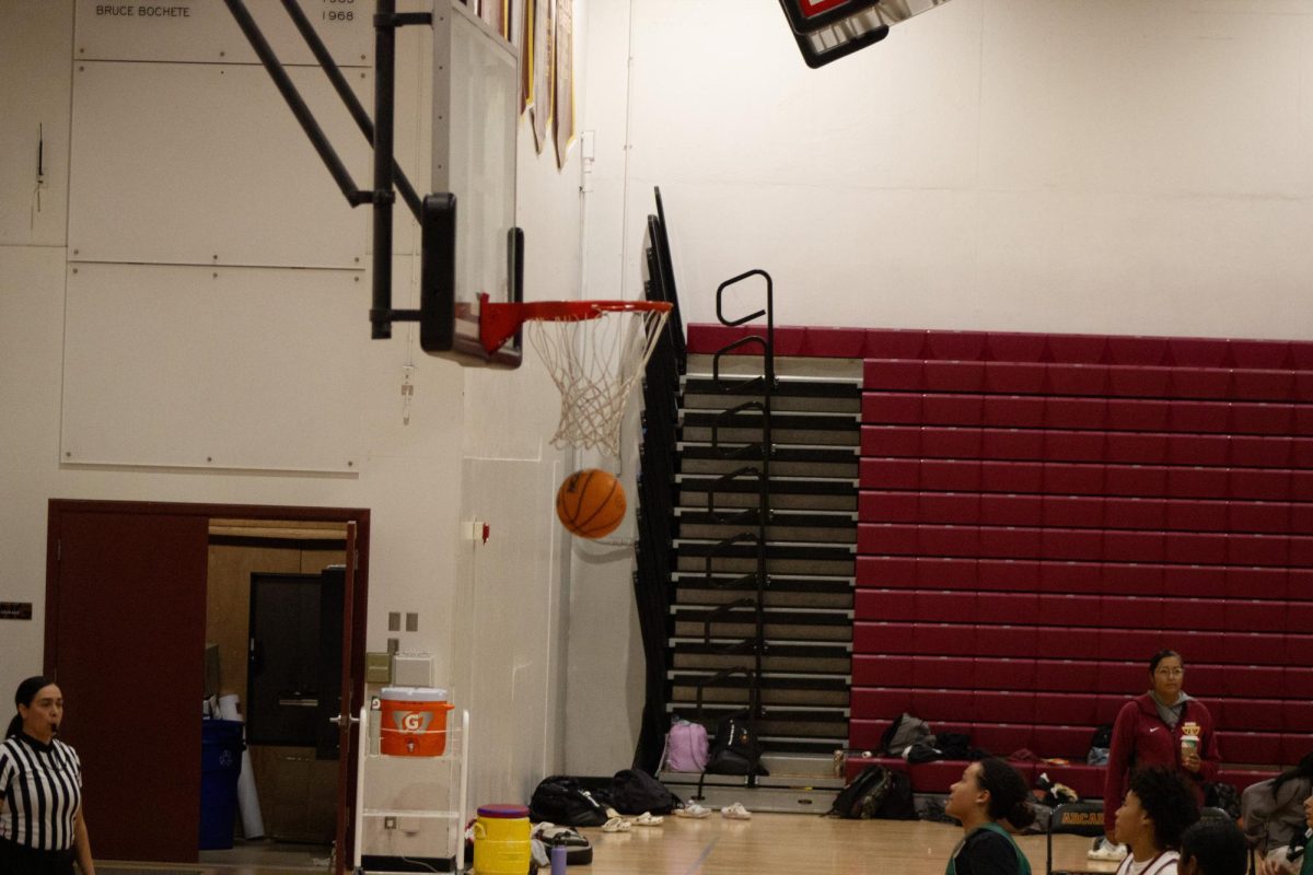 Girls JV Basketball Team Challenges Saugus