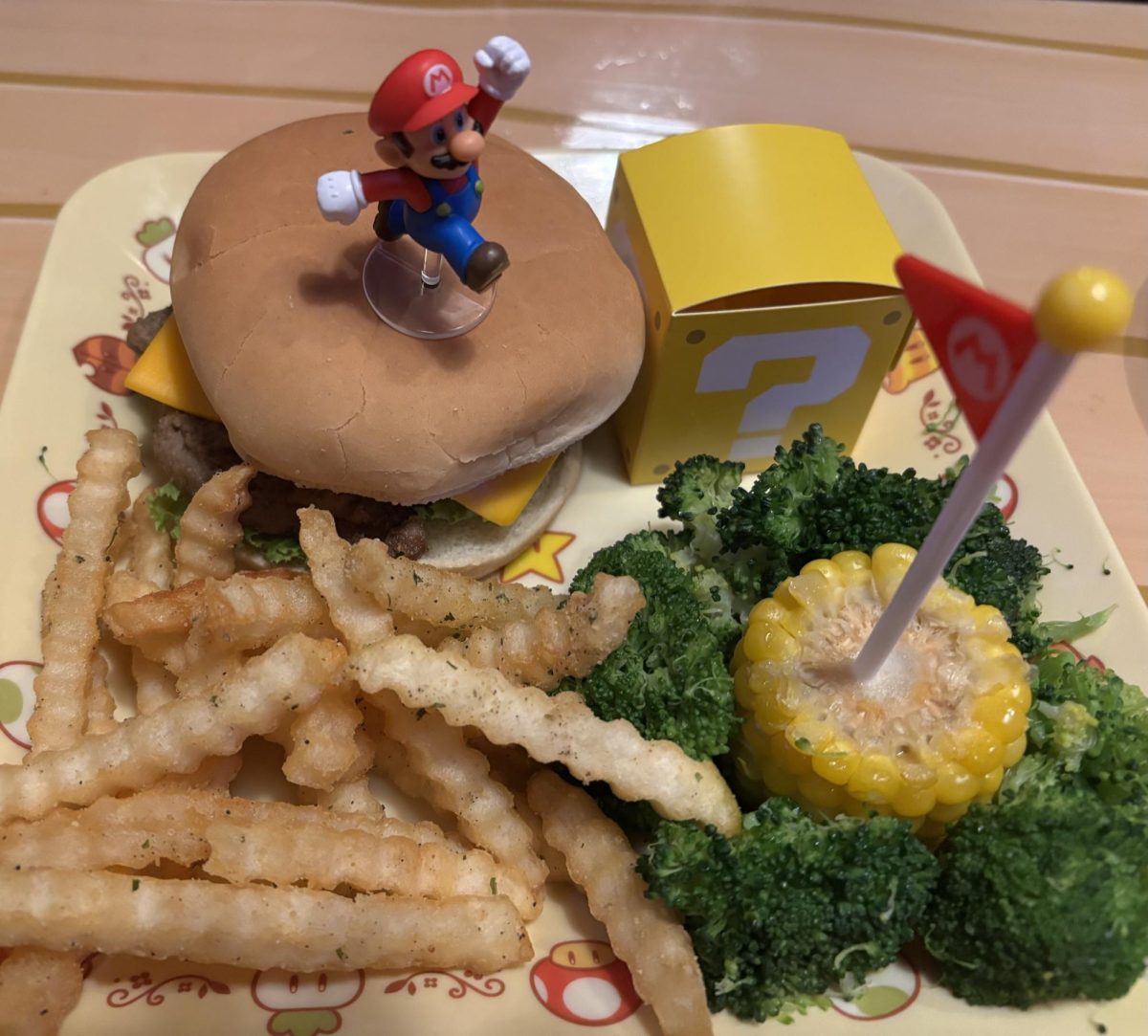 Trying out the Toadstool
Cafe in Mario World was a great decision! The altogether sweet, sour, and spicy drink was delicious