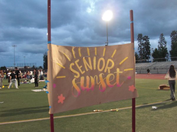 Seniors Gather for Annual Senior Sunset